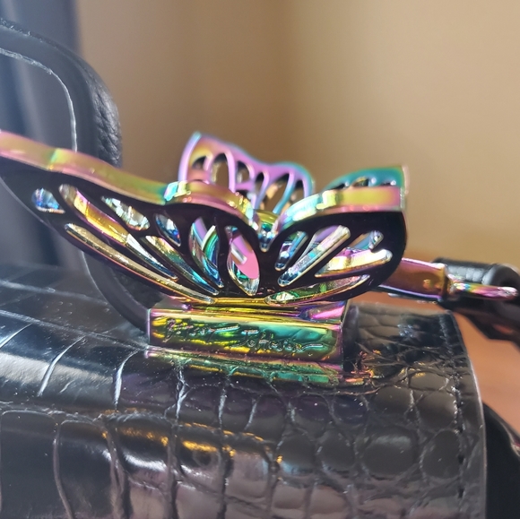 Betsey Johnson Beautiful Oil Spill Butterfly Black Purse (Like NEW) - Picture 3 of 9